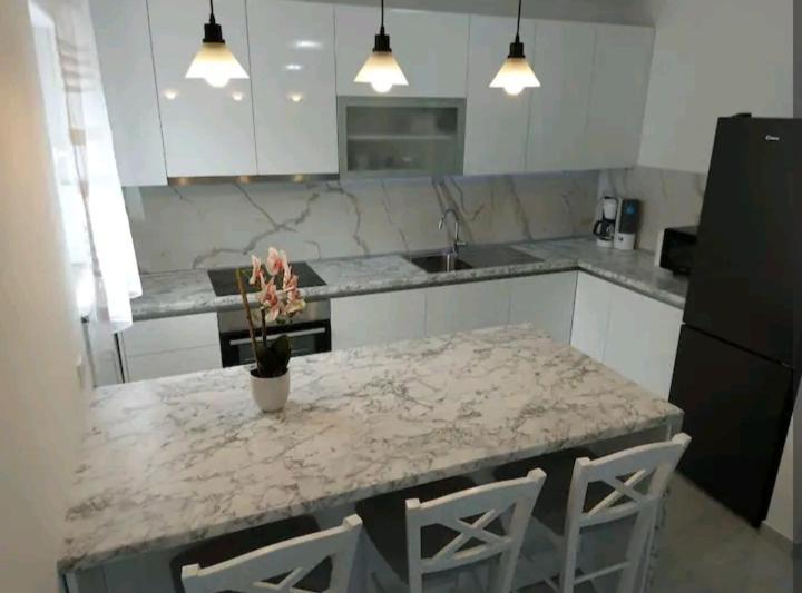 Apartman Hope Zmijavci Εξωτερικό φωτογραφία